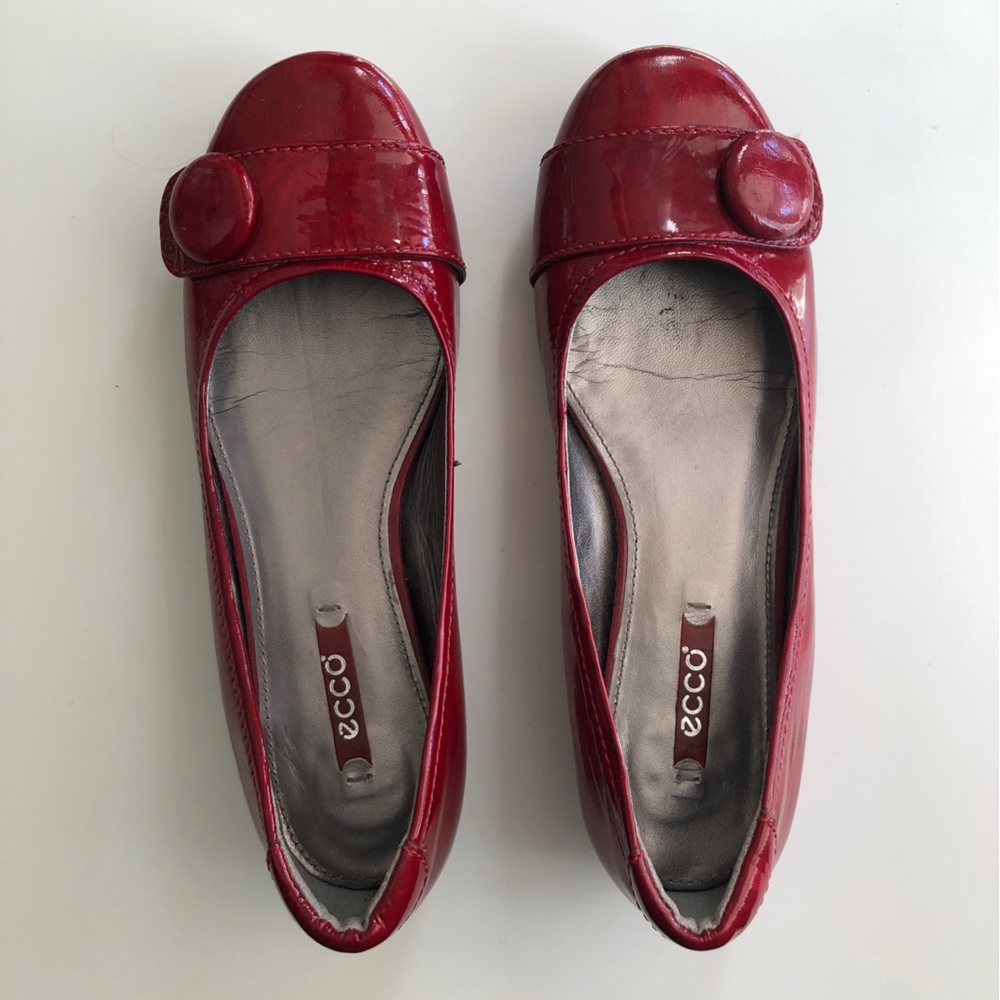 Ecco Red Parent Leather Flats